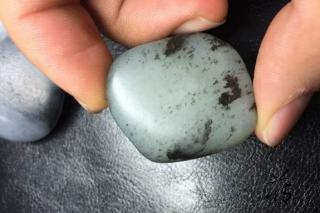籽料之——万年黑皮和田玉鉴定保养知识大全